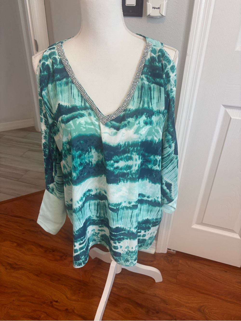 Juicy Couture Teal Seafoam Tie-Dye V-Neck open shoulderTop with Crystal Trim